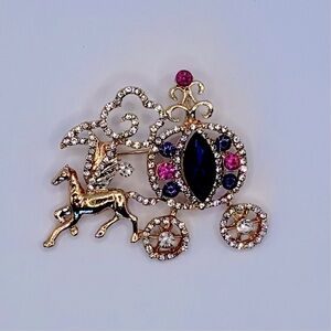 NWOT Gold Carriage Brooch with Jewel Accents